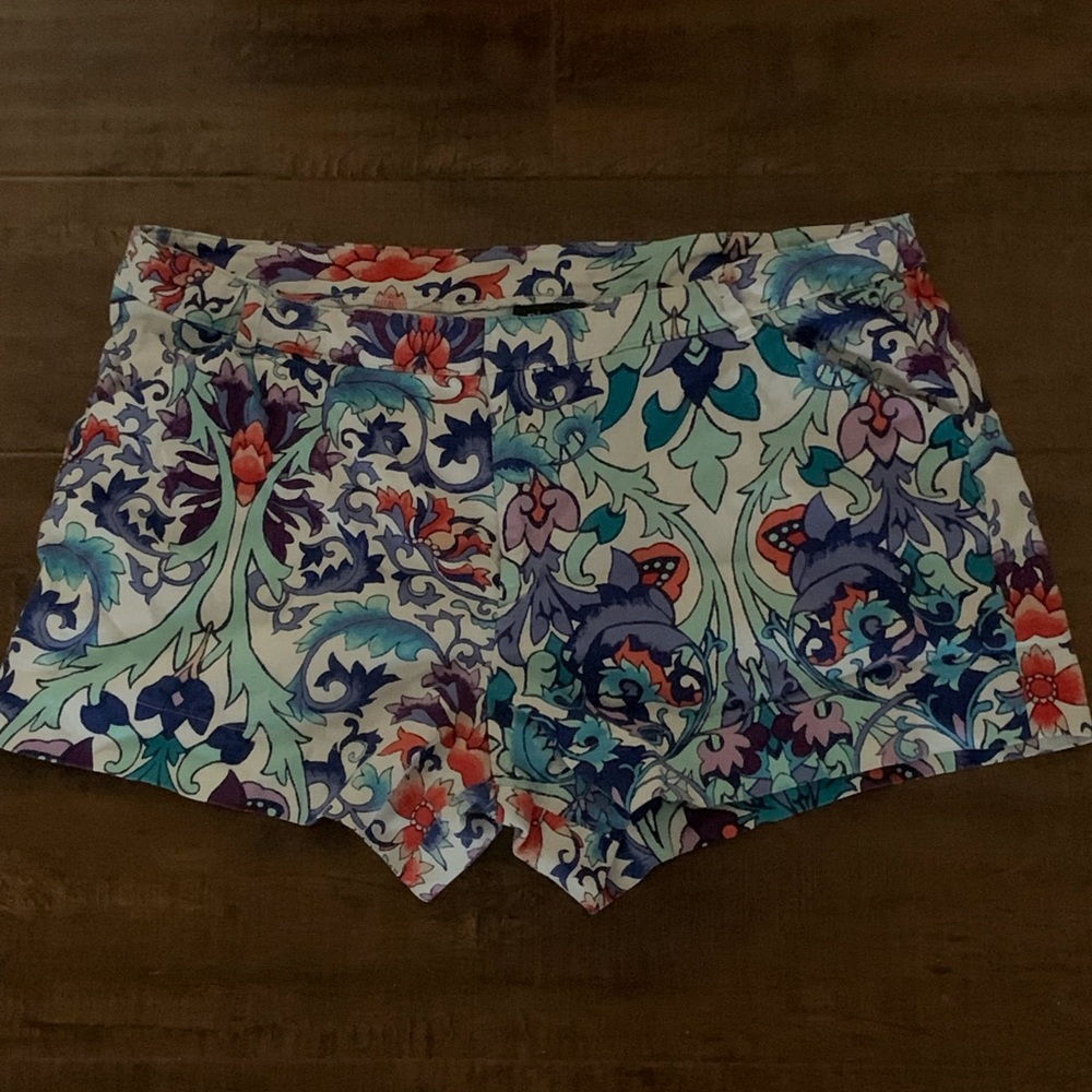 nicole size 14 colorful pattern shorts